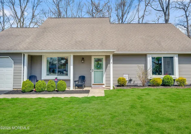 2nd image of 9 Lamp Post Ct, Howell, NJ 07731 | MLS# 22609845