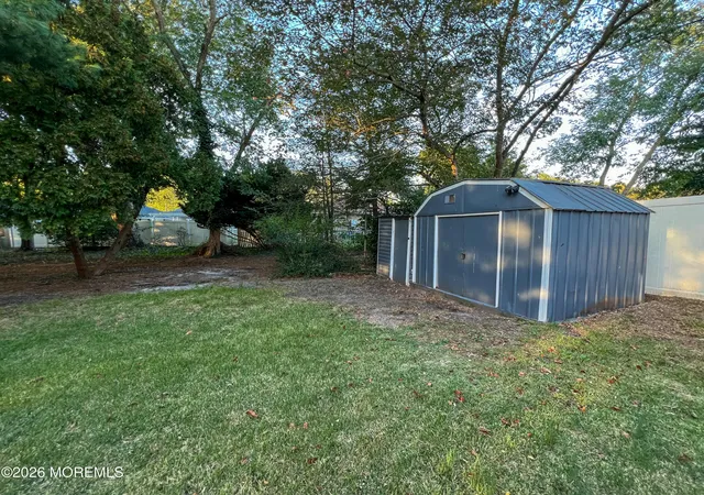 2nd image of 16 Catskill Ct, Toms River, NJ 08753 | MLS# 22609483