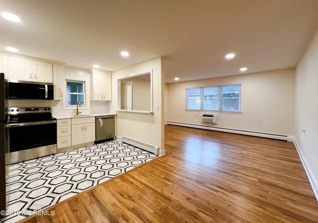 4th image of 16 Catskill Ct, Toms River, NJ 08753 | MLS# 22609483