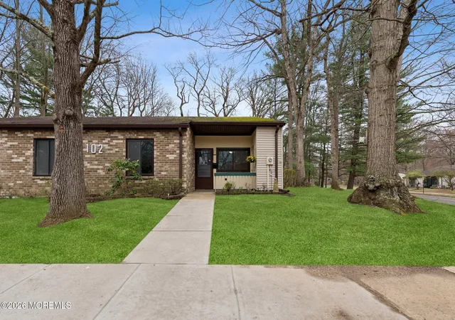 Homes for sale in Manalapan, NJ | 102 Arrowood Rd #B, Manalapan, NJ 07726 | MLS# 22609509