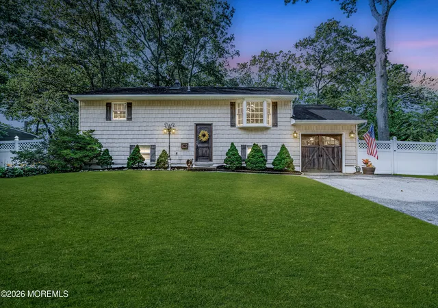 41st image of 52 Darien Rd, Howell, NJ 07731 | MLS# 22613130