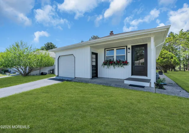 Homes for sale in Toms River, NJ | 404 Jamaica Blvd, Toms River, NJ 08757 | MLS# 22609734