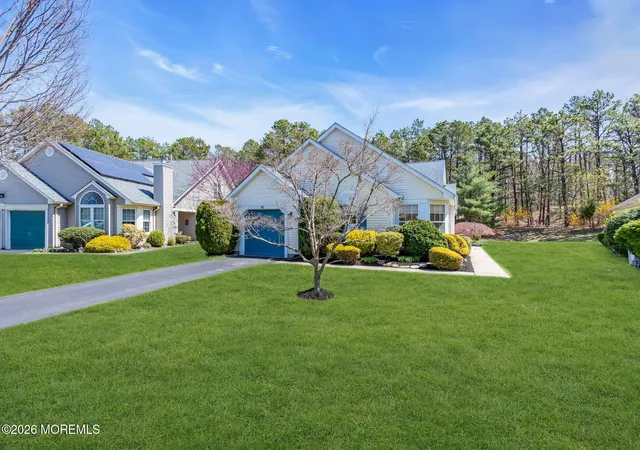 3rd image of 2621 Meadow Lake Dr, Toms River, NJ 08755 | MLS# 22609930