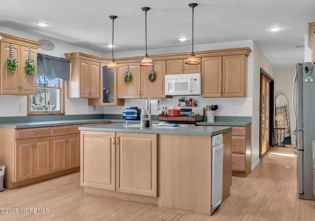 4th image of 1108 Monmouth Ave, Toms River, NJ 08757 | MLS# 22610159