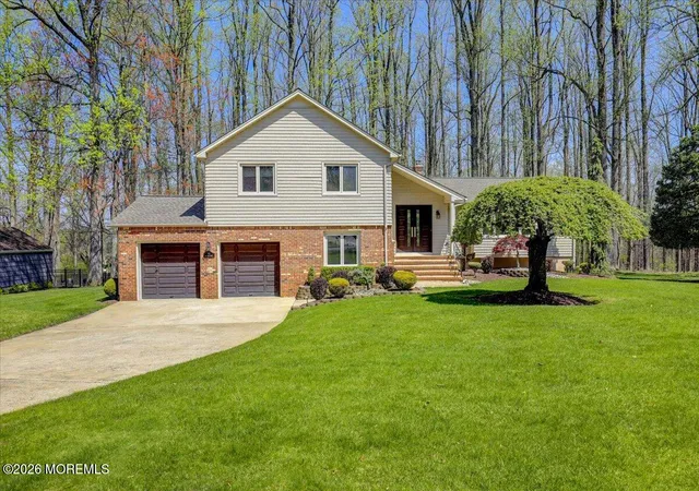 Photo 3 of Sale Pending at 92 Fox Chase Ct, Freehold, NJ 07728 | MLS# 22610167 | Listing updated on 2026-08-03