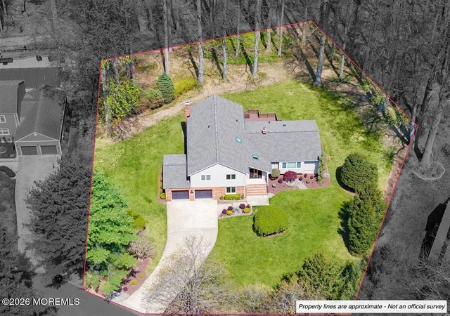 Photo 3 of Sale Pending at 92 Fox Chase Ct, Freehold, NJ 07728 | MLS# 22610167 | Listing updated on 2026-08-03