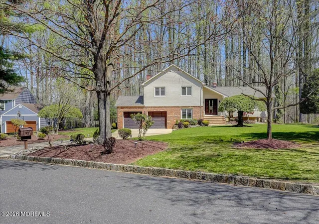Photo 4 of Sale Pending at 92 Fox Chase Ct, Freehold, NJ 07728 | MLS# 22610167 | Listing updated on 2026-08-03