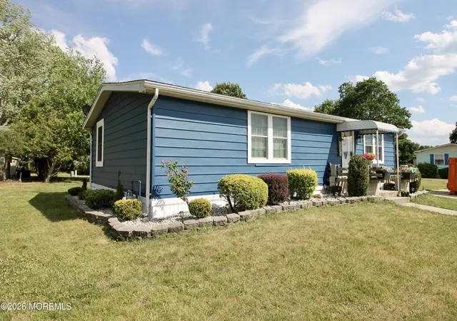 Homes for sale in Freehold, NJ | 562 Sara Dr, Freehold, NJ 07728 | MLS# 22611059