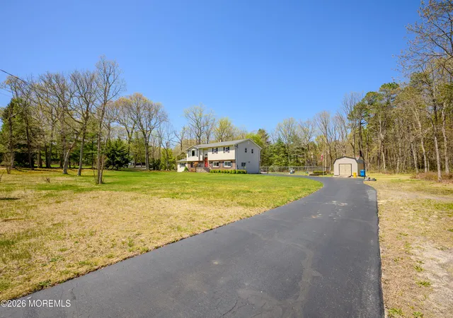 Photo 3 of Sale Pending at 600 Oakwood Ave, Jackson, NJ 08527 | MLS# 22612139 | Listing updated on 2026-07-10