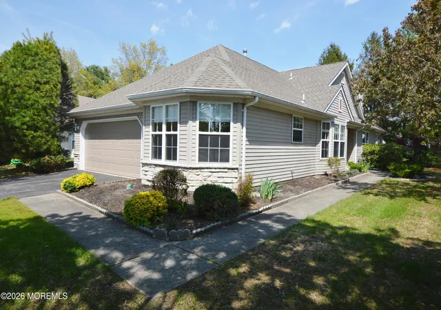 Homes for sale in Toms River, NJ | 2337 E Ashfield Ct, Toms River, NJ 08755 | MLS# 22610286