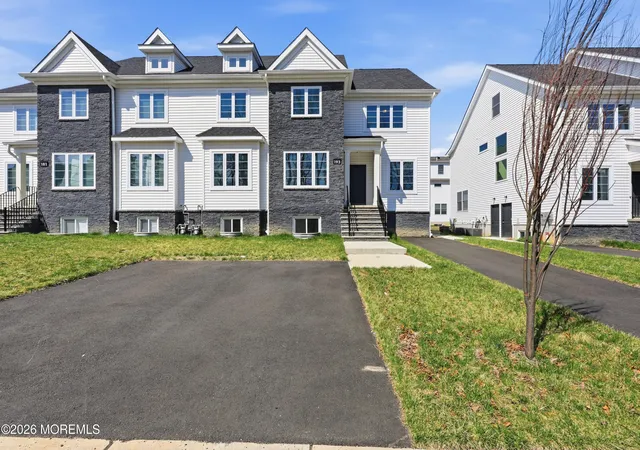 3rd image of 193 Colonial Dr, Lakewood, NJ 08701 | MLS# 22610864