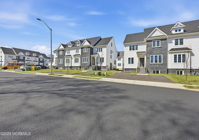 5th image of 193 Colonial Dr, Lakewood, NJ 08701 | MLS# 22610864