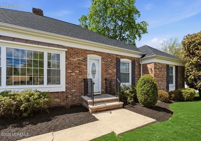 3rd image of 17 Church Ln, Manalapan, NJ 07726 | MLS# 22610837