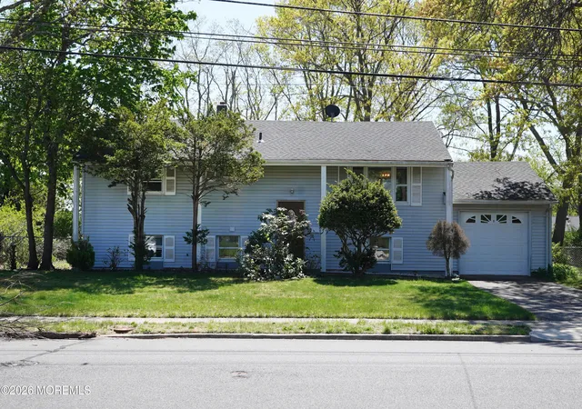 Homes for sale in Howell, NJ | 9 Newport Dr, Howell, NJ 07731 | MLS# 22611525