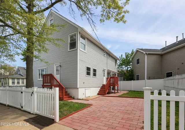 Homes for sale in Keansburg, NJ | 136 Raritan Ave, Keansburg, NJ 07734 | MLS# 22611523