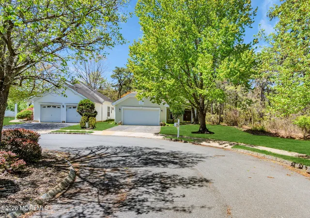 3rd image of 52 Summerwinds Dr, Lakewood, NJ 08701 | MLS# 22612103