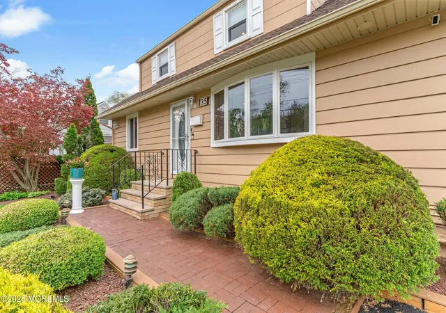 Homes for sale in Old Bridge, NJ | 35 Mimi Rd, Old Bridge, NJ 08857 | MLS# 22611614