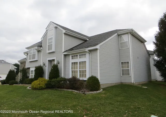 3rd image of 25 Citation Dr, Freehold, NJ 07728 | MLS# 22611600