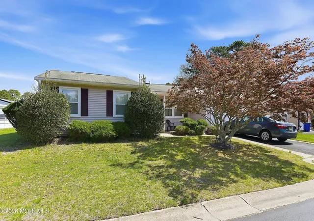 Photo 3 of Single family home for sale at 3 Apple Ln, Whiting, NJ 08759 | MLS# 22611145 | Listing updated on 2026-09-09