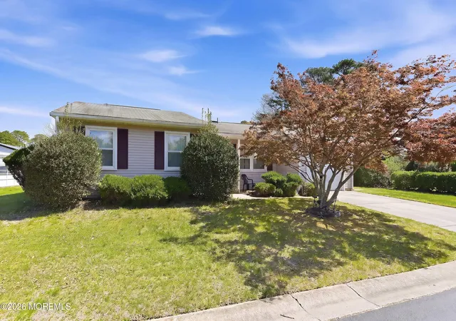Photo 3 of Single family home for sale at 3 Apple Ln, Whiting, NJ 08759 | MLS# 22611145 | Listing updated on 2026-09-09