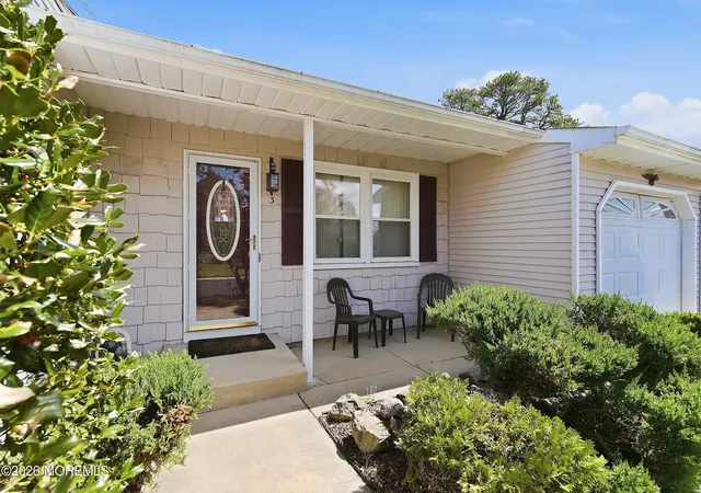 Photo 4 of Single family home for sale at 3 Apple Ln, Whiting, NJ 08759 | MLS# 22611145 | Listing updated on 2026-09-09