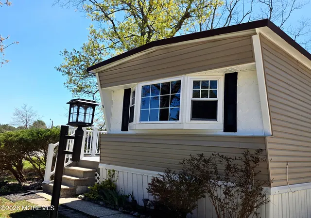 Homes for sale in Barnegat, NJ | 5 Ruth Rd, Barnegat, NJ 08005 | MLS# 22611305