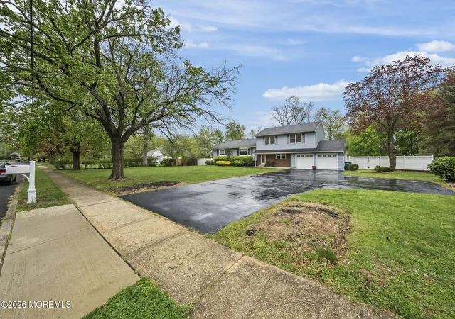 5th image of 58 Duchess Ct, Freehold, NJ 07728 | MLS# 22611321
