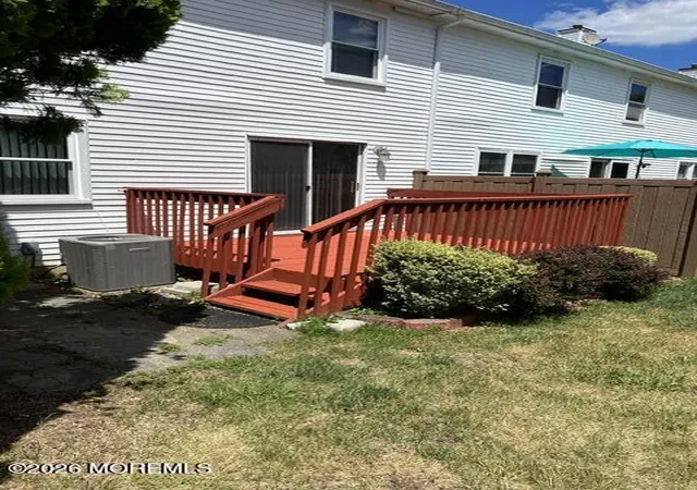 Homes for sale in Englishtown, NJ | 21 Carriage Ln, Englishtown, NJ 07726 | MLS# 22619323
