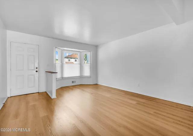 4th image of 21 Carriage Ln, Englishtown, NJ 07726 | MLS# 22619323