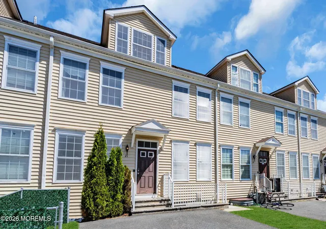 2nd image of 21 Prague Pl, Lakewood, NJ 08701 | MLS# 22612188