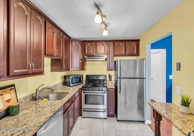 4th image of 305 Owls Nest Ct, Jackson, NJ 08527 | MLS# 22611663