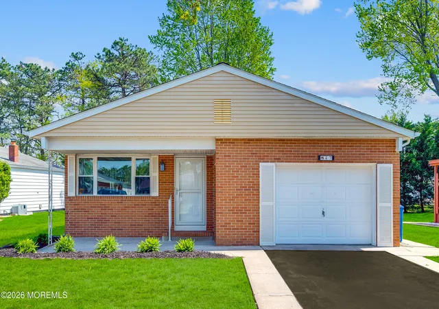 3rd image of 47 Normanton Ct, Toms River, NJ 08757 | MLS# 22611559