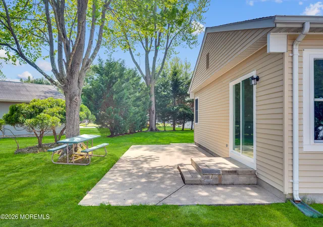 5th image of 47 Normanton Ct, Toms River, NJ 08757 | MLS# 22611559
