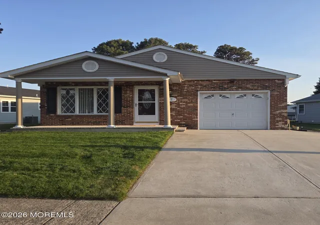 Photo 1 of Single family home for sale at 7 Augusta Ct, Toms River, NJ 08757 | MLS# 22611615 | Listing updated on 2026-08-03