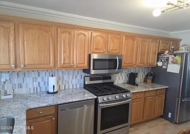 Photo 3 of Single family home for sale at 7 Augusta Ct, Toms River, NJ 08757 | MLS# 22611615 | Listing updated on 2026-08-03