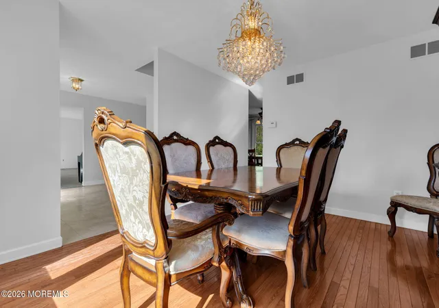 5th image of 11 London Ct, Toms River, NJ 08753 | MLS# 22612546