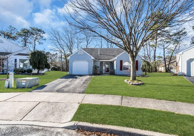 4th image of 13 Golden Rod Ct, Brick, NJ 08724 | MLS# 22611730