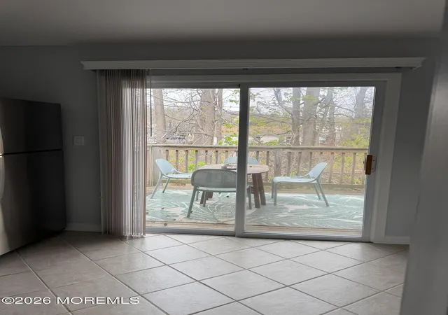 4th image of 96 E Ave, Atlantic Highlands, NJ 07716