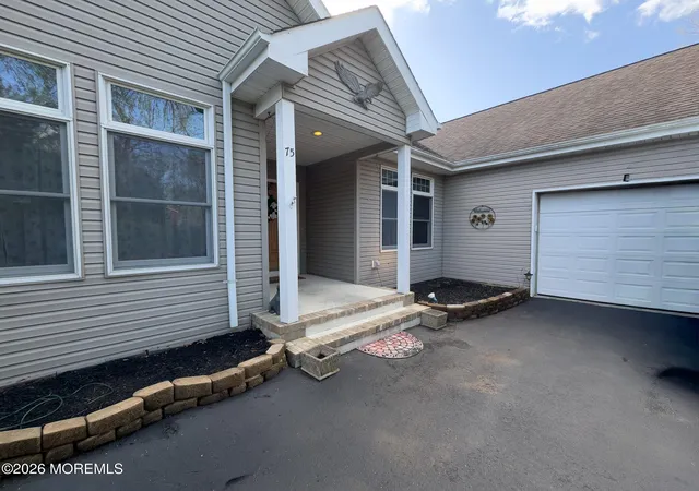 Photo 3 of Single family home for sale at 75 Cannon Blvd, Jackson, NJ 08527 | MLS# 22611840 | Listing updated on 2026-07-27