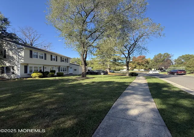 2nd image of 28 Cypress Ln, Matawan, NJ 07747 | MLS# 22611872