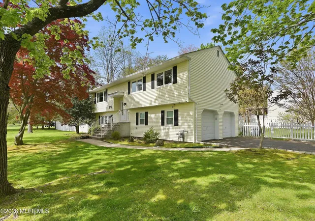 Homes for sale in Tinton Falls, NJ | 1109 Hope Rd, Tinton Falls, NJ 07712 | MLS# 22612258