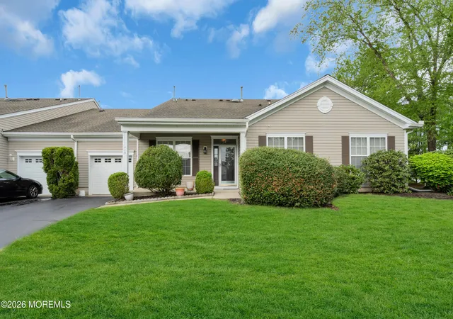 Homes for sale in Lakewood, NJ | 419 Spring Meadow Dr, Lakewood, NJ 08701 | MLS# 22613636