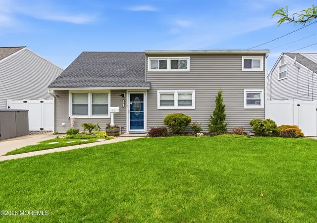 Homes for sale in Carteret, NJ | 93 Marion St, Carteret, NJ 07008 | MLS# 22612181