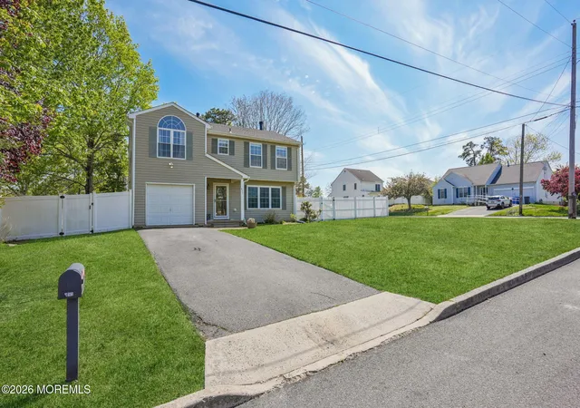 Homes for sale in Manahawkin, NJ | 933 Delta Ln, Manahawkin, NJ 08050 | MLS# 22612236