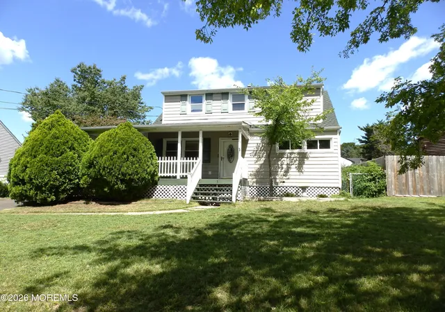 1st image of 10 Fairway Dr, Toms River, NJ 08753 | MLS# 22612394