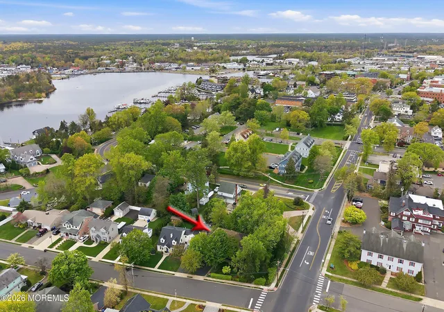 Photo 4 of Single family home for sale at 2 Maiden Ln, Toms River, NJ 08753 | MLS# 22612352 | Listing updated on 2026-08-03