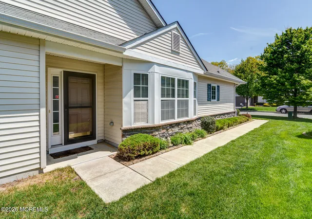 3rd image of 50 Eagle Ridge Cir, Lakewood, NJ 08701 | MLS# 22612474