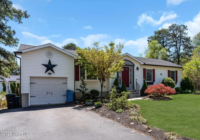 3rd image of 1632 Commonwealth Blvd, Toms River, NJ 08757 | MLS# 22612464