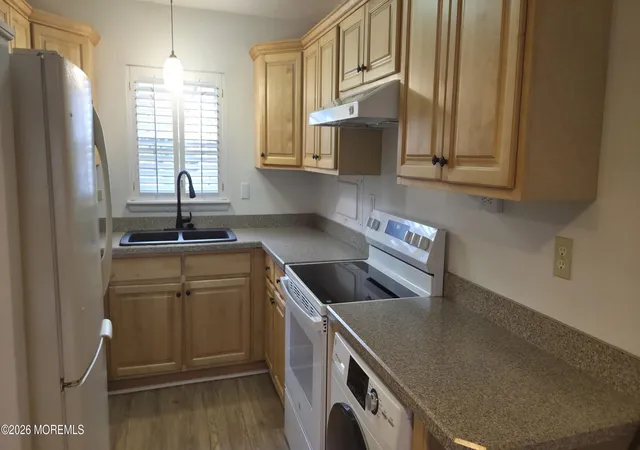 Photo 1 of Single family home for sale at 47 Cambridge Ct #E, Lakewood, NJ 08701 | MLS# 22612439 | Listing updated on 2026-06-05