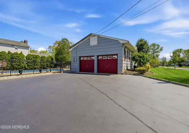 37th image of 1903 Holbrook St, Oakhurst, NJ 07755 | MLS# 22612922